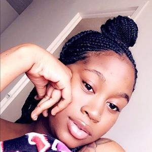 Meet your Posher, Ariana